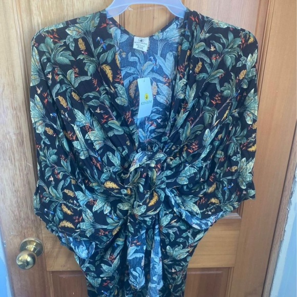 Beach wrap - Picture 1 of 7